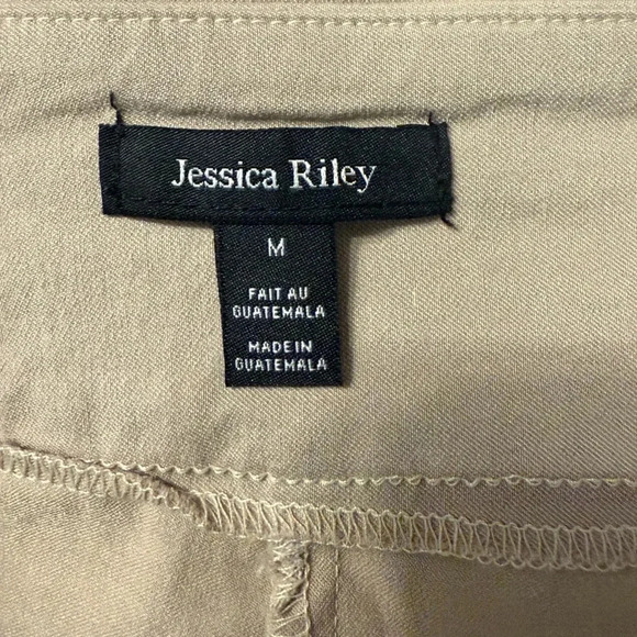 Jessica Riley pull on stretch capris with beautiful lace design on legs size Med - Picture 6 of 7